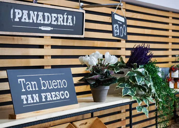 赫罗纳宜必思酒店