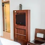 Ibis 호텔