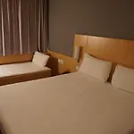 Ibis 지로나