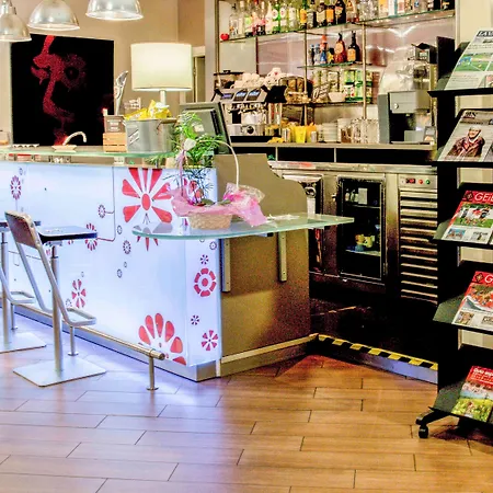 Hotel Ibis 2*