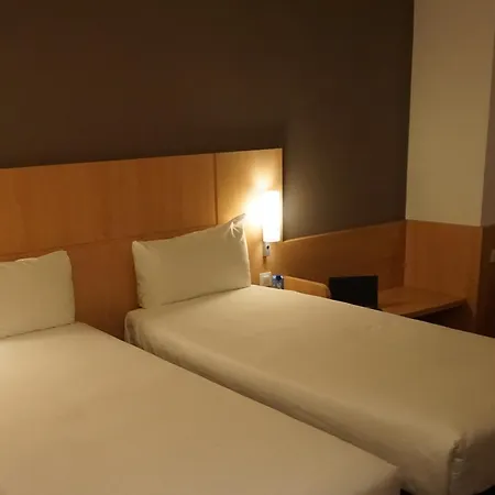 Ibis Ξενοδοχείο Χιρόνα