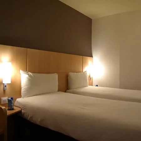 Ibis 2* Χιρόνα
