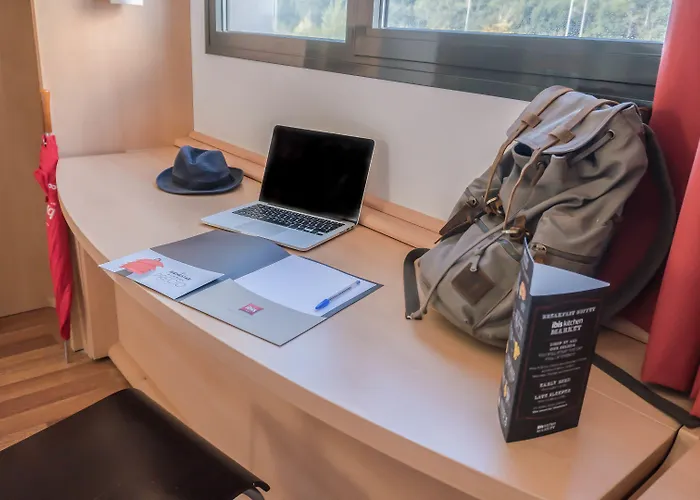 Ibis 2* Χιρόνα