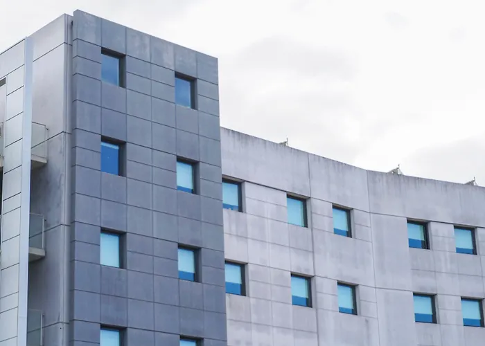 Готель Ibis Жерона