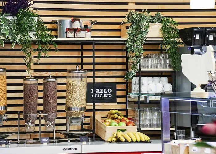 Ibis 2* Жерона