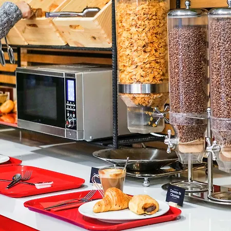 Ibis فندق خيرونا