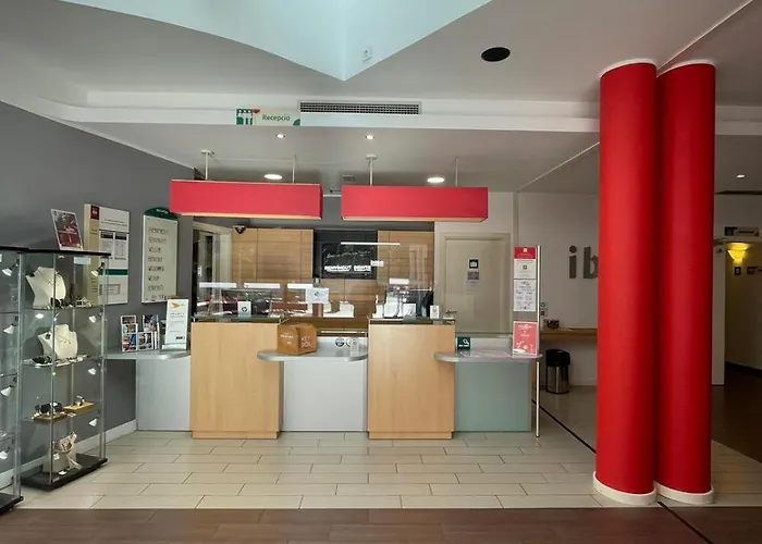 Ibis Szálloda Girona